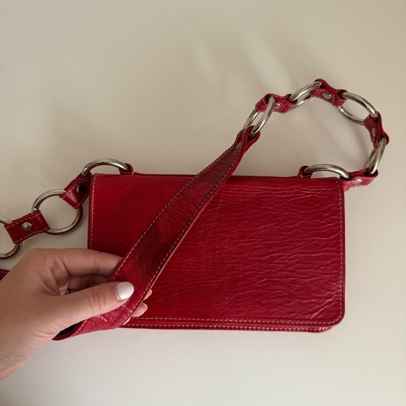 Jana Feifer Red Leather Y2K Chain Shoulder Bag – Minimalist Chic Purse - Picture 6 of 9